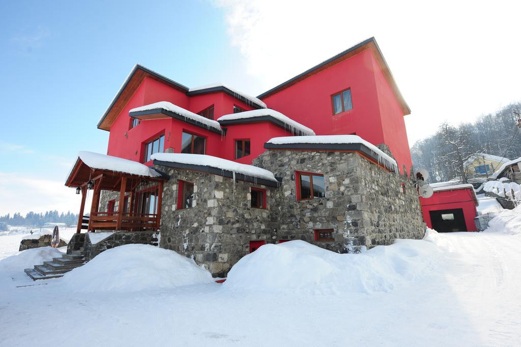 Отель Red House Бакуриани Экстерьер фото