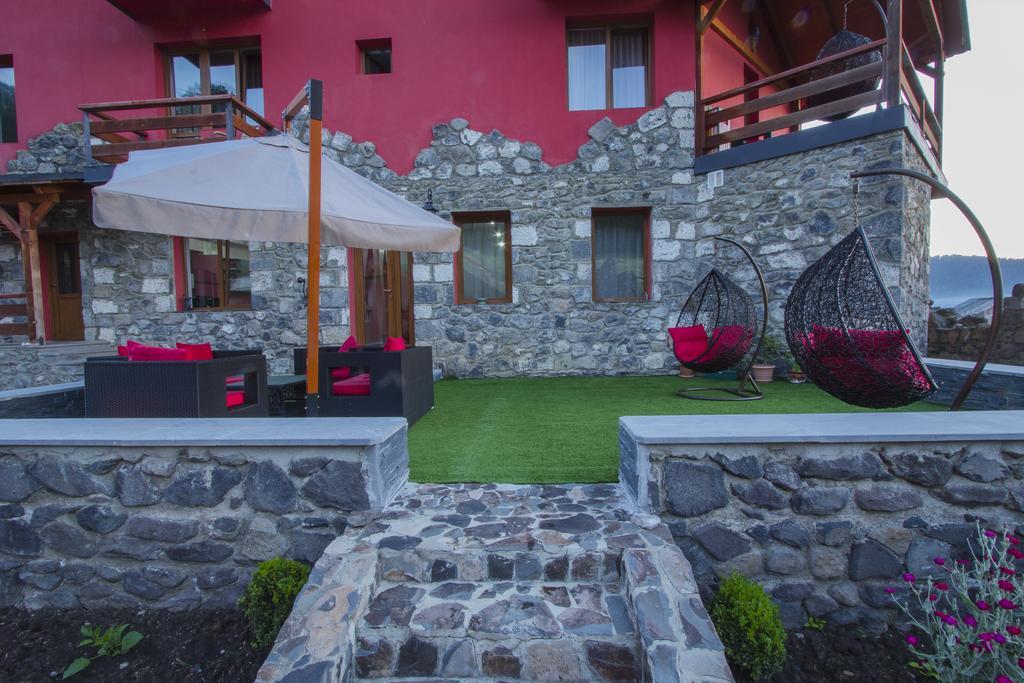 Отель Red House Бакуриани Экстерьер фото